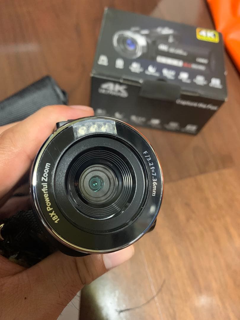 ビデオカメラ 4K8000万画素32GBSDカード付 1500mAh電池2個付