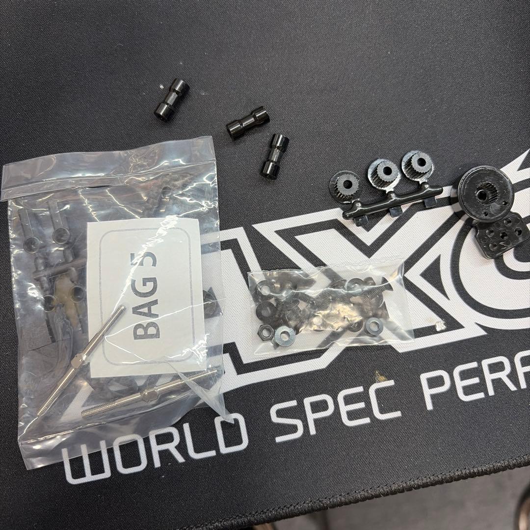 r*t様 Team Bomber TB-AK12XC 12分の1レーシングカーキ