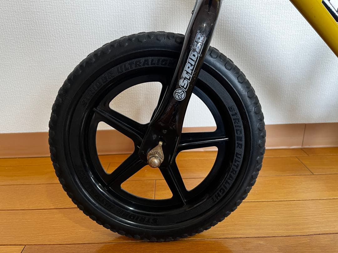 ストライダー スポーツモデル 12インチ イエロー