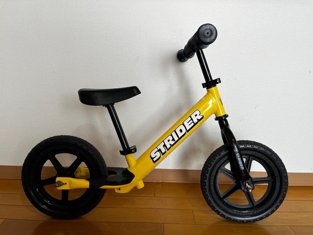ストライダー スポーツモデル 12インチ イエロー