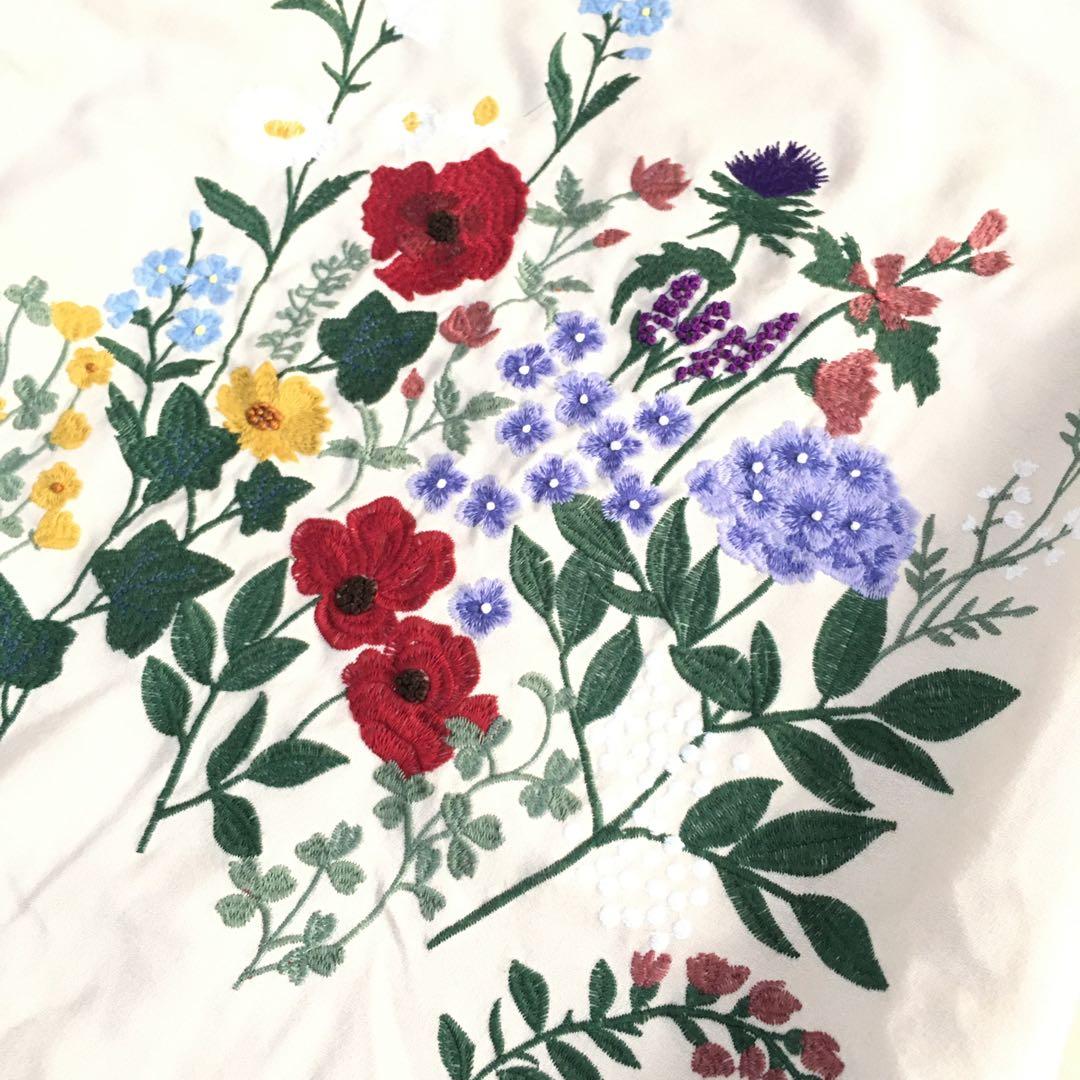 anatelier お花　フラワー刺繍　お上品ワンピース　春　ワンピ