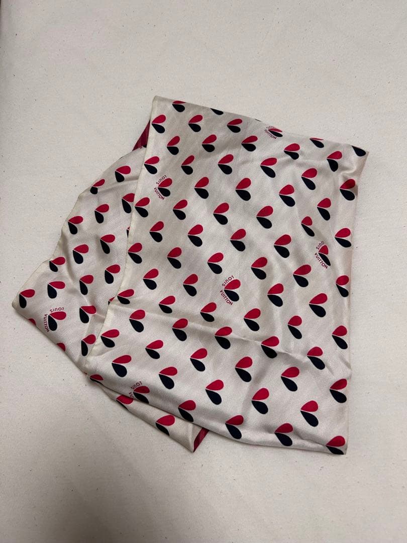 LOUIS VUITTON スカーフ