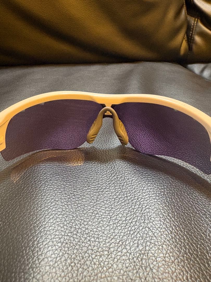 ポ*ム様 Oakley スポーツサングラス ホワイト オークリー　ケース無