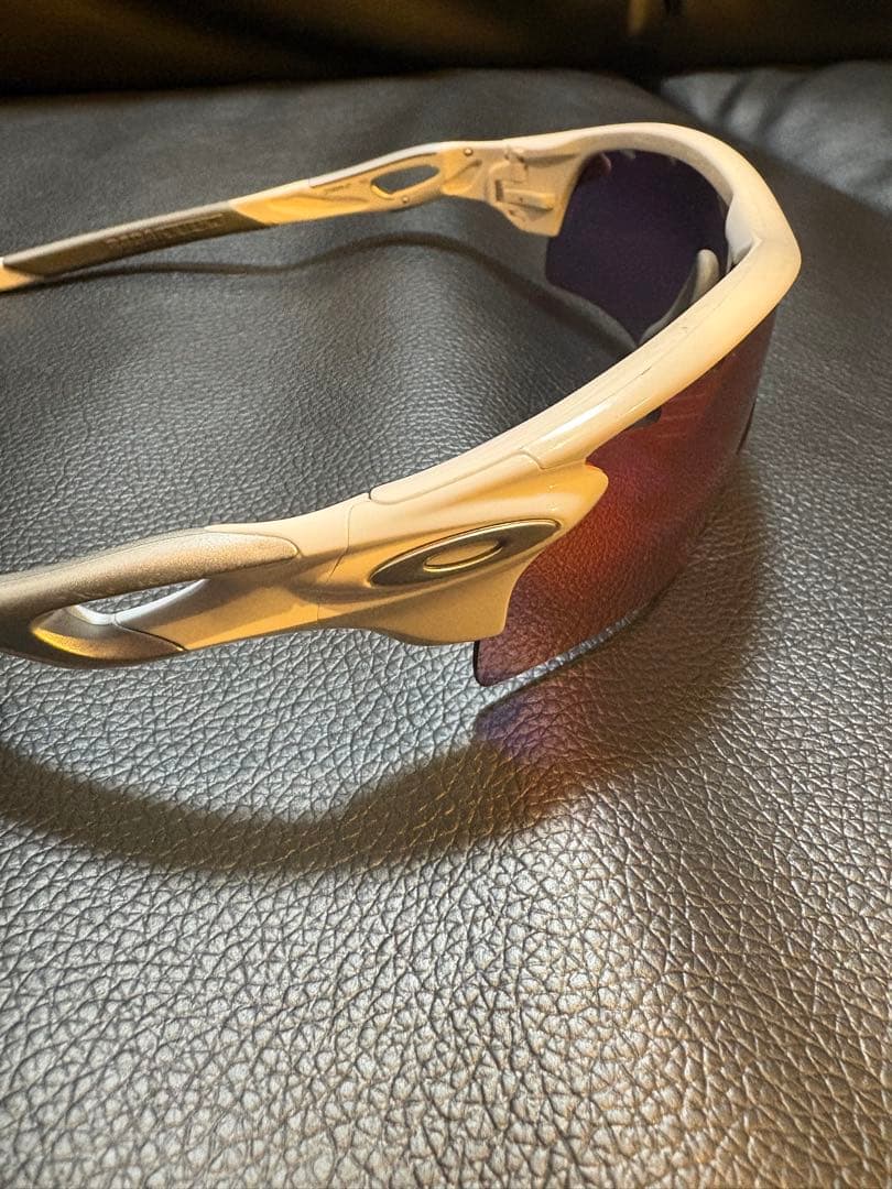 ポ*ム様 Oakley スポーツサングラス ホワイト オークリー　ケース無