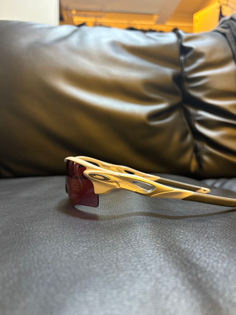 ポ*ム様 Oakley スポーツサングラス ホワイト オークリー　ケース無