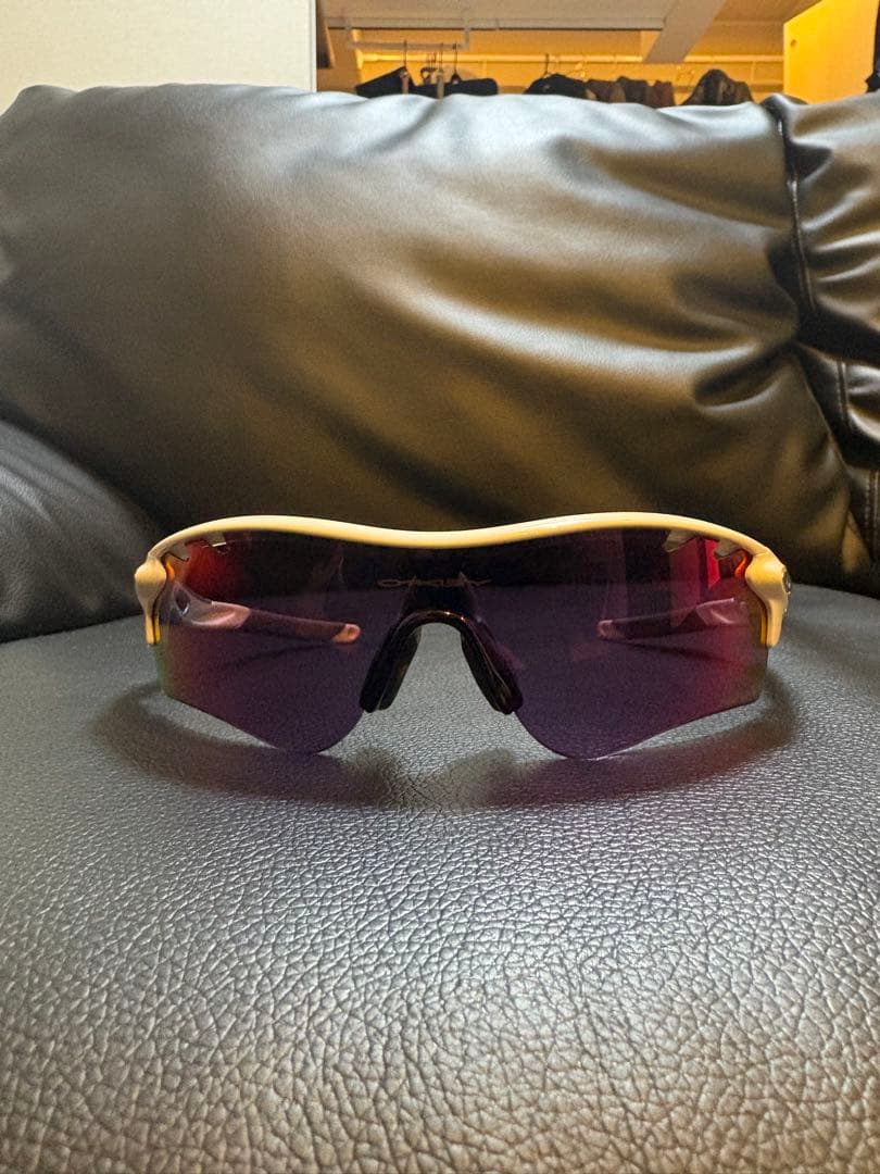 ポ*ム様 Oakley スポーツサングラス ホワイト オークリー　ケース無
