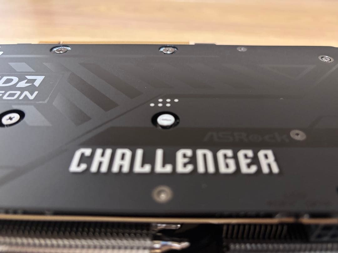 AMD Radeon RX9070 グラフィックカード