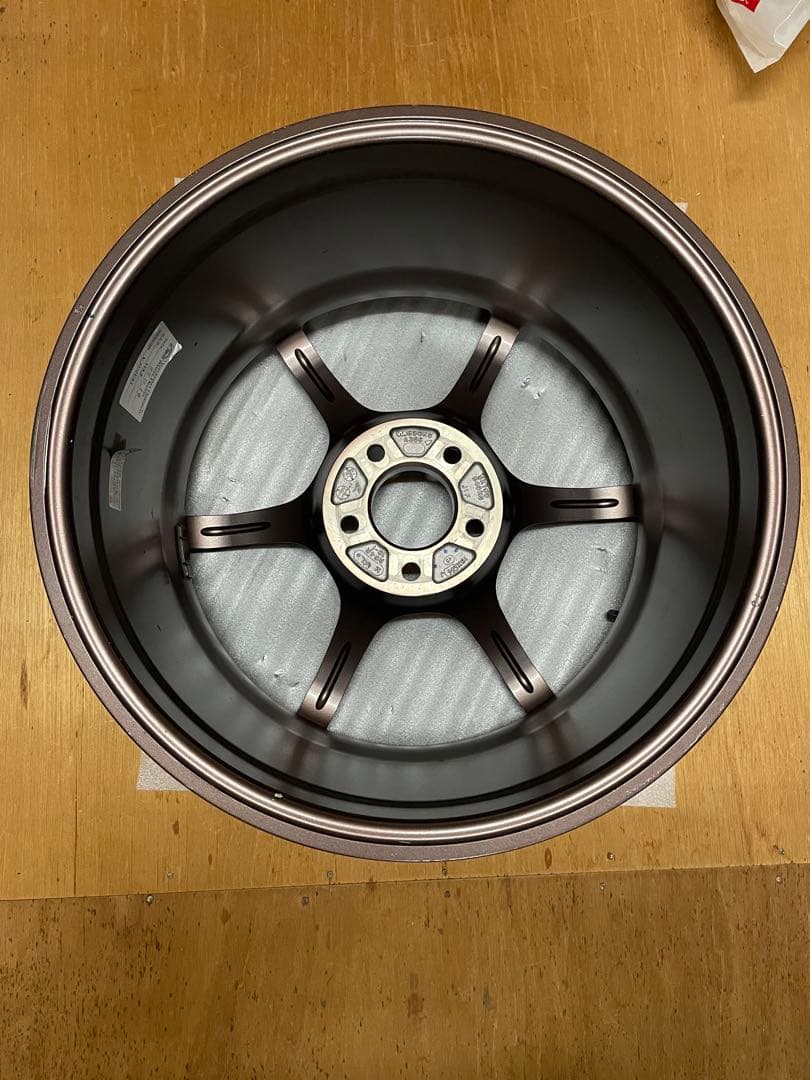 ADVAN Racing RG-4 18×9.5j+45 PCD114.3 1本