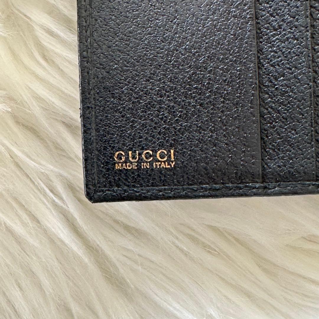 GUCCI 黒レザー 二つ折り財布 ゴールド金具 ブラック