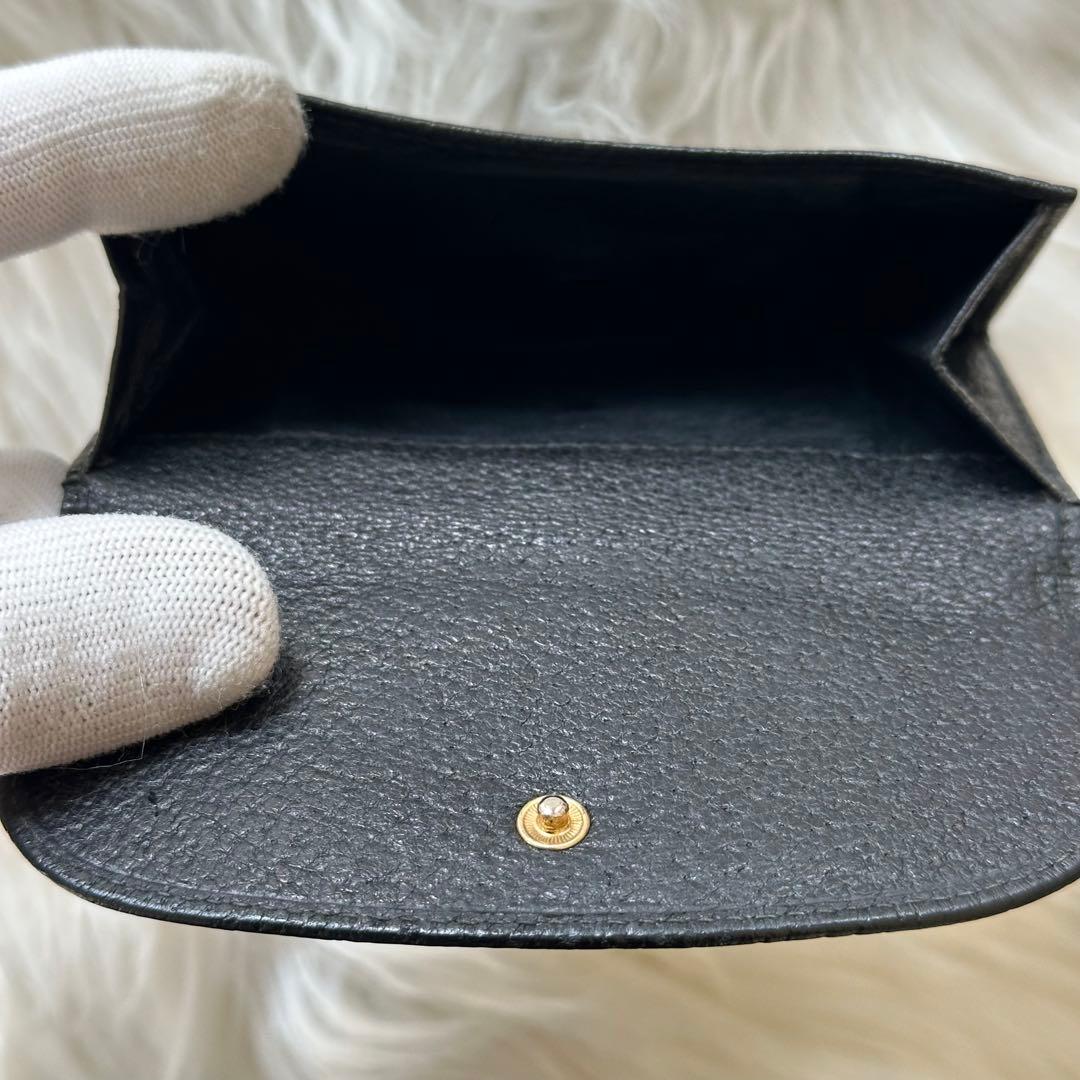 GUCCI 黒レザー 二つ折り財布 ゴールド金具 ブラック