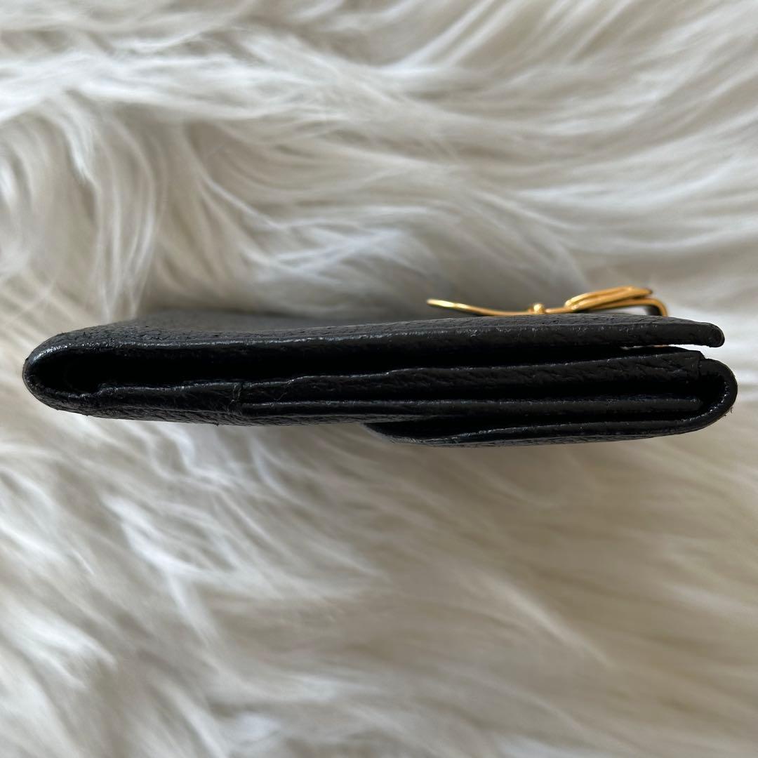 GUCCI 黒レザー 二つ折り財布 ゴールド金具 ブラック