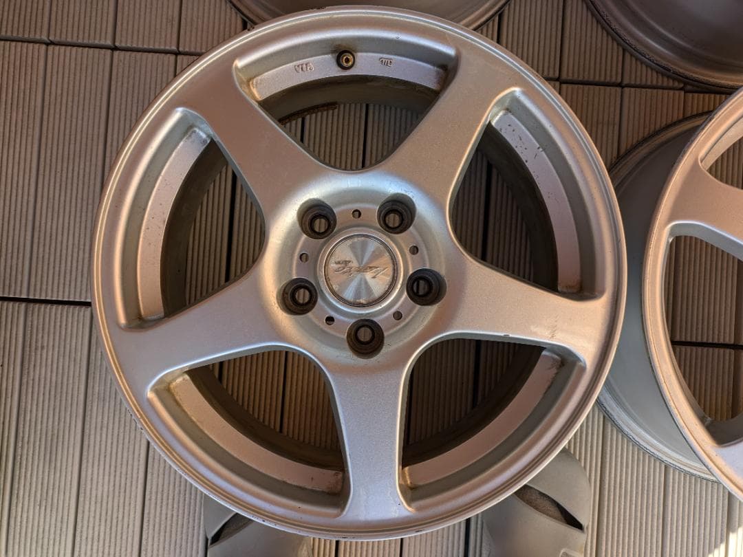 中古アルミホイール4本セット１６インチ ５穴（送料込）