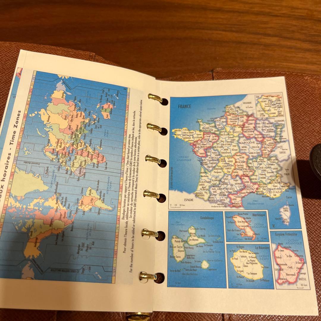 ルイヴィトン　ビンテージ手帳　世界地図付き