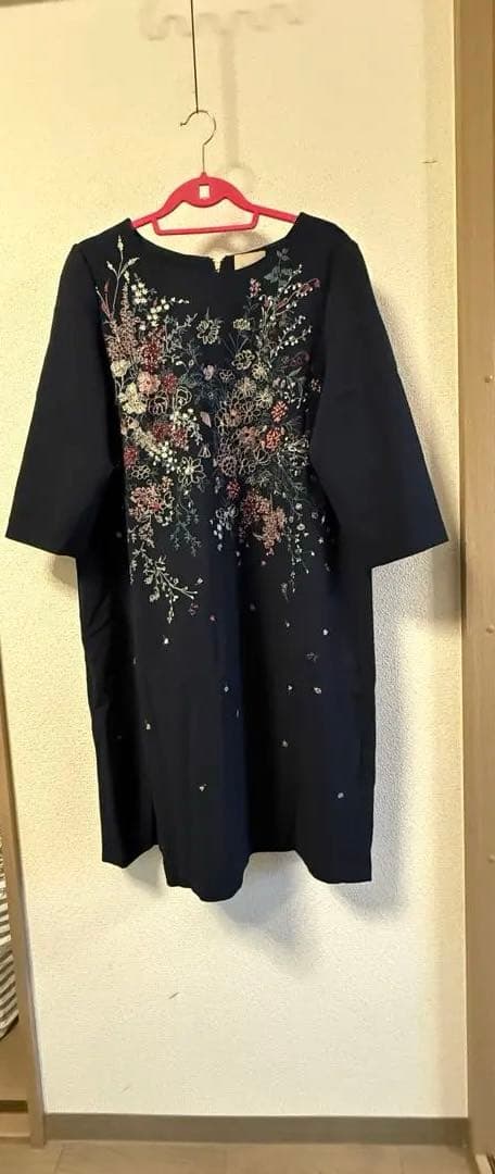 Rose Tiara刺繍ワンピース