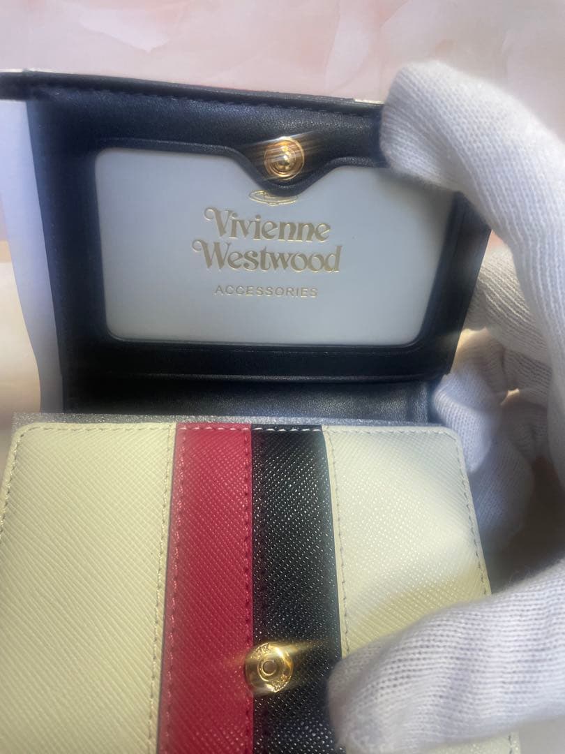 Vivienne Westwood 三つ折り財布　白　ホワイト