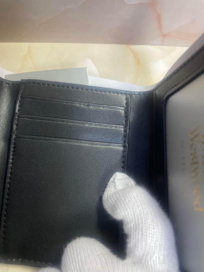 Vivienne Westwood 三つ折り財布　白　ホワイト