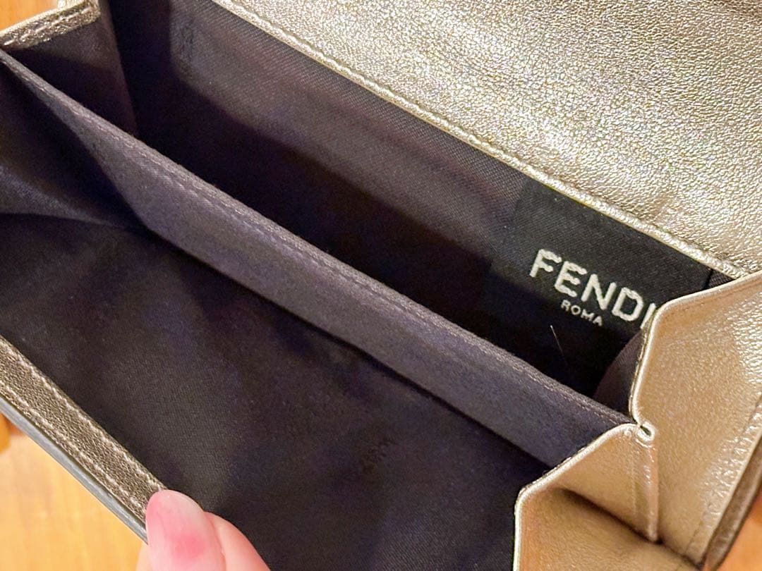 FENDI 二つ折り 財布
