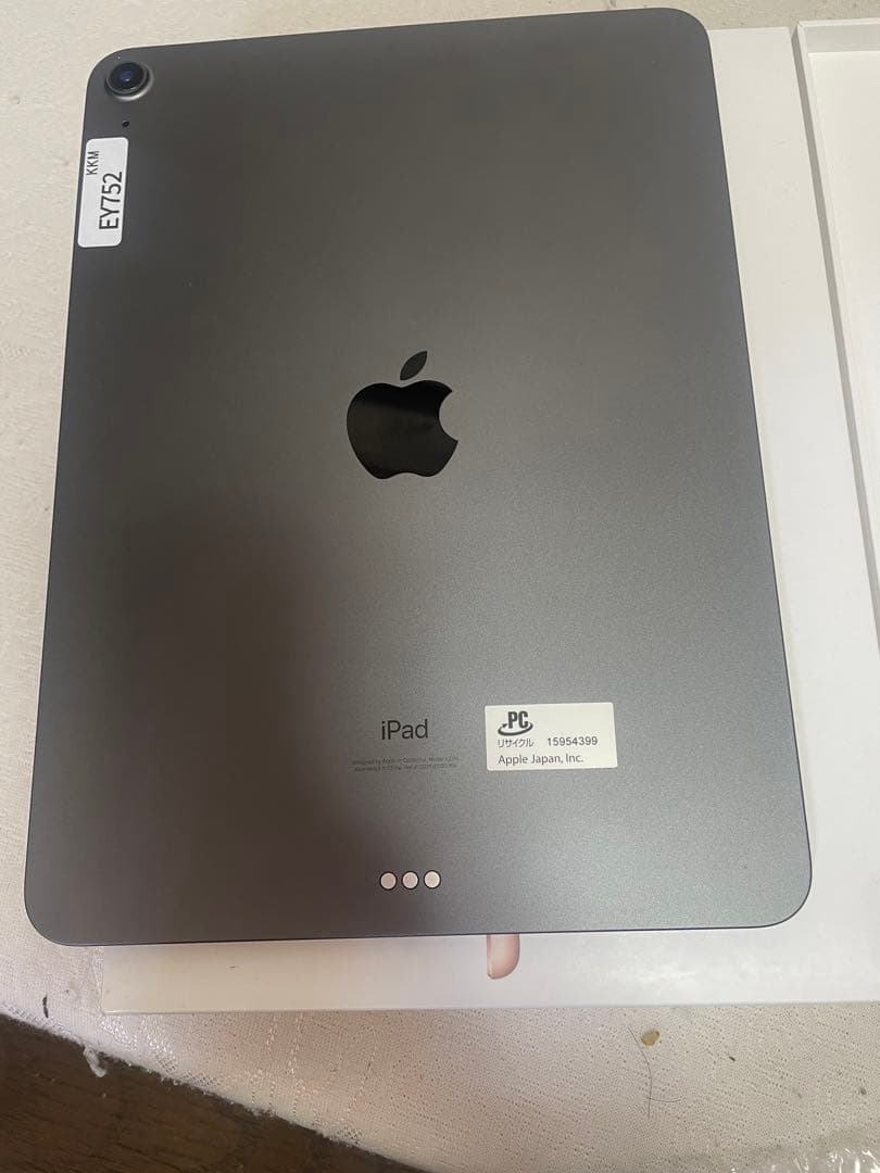 レ*ン様 Apple iPad Air (第4世代) 64GB バッテリー95%