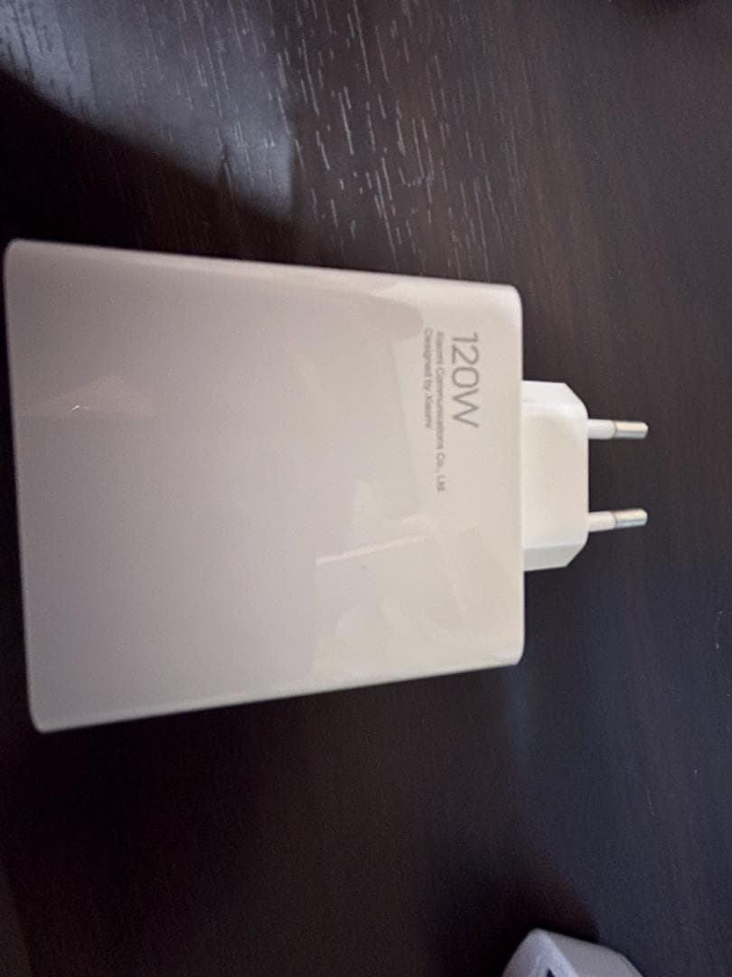 POCO 5G スマートフォン 本体 充電器付き