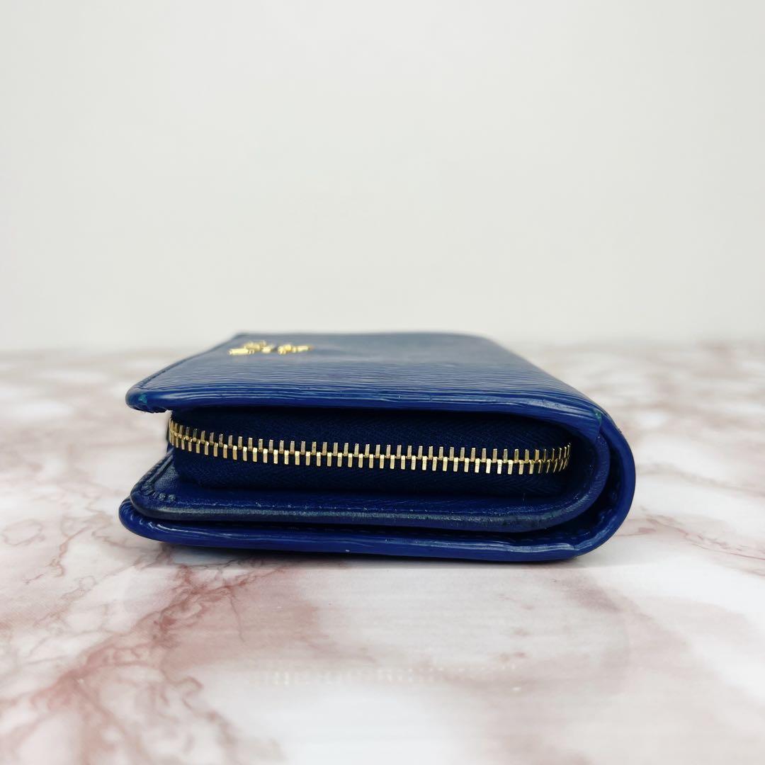 【未使用級】PRADA 二つ折り財布 折り財布95