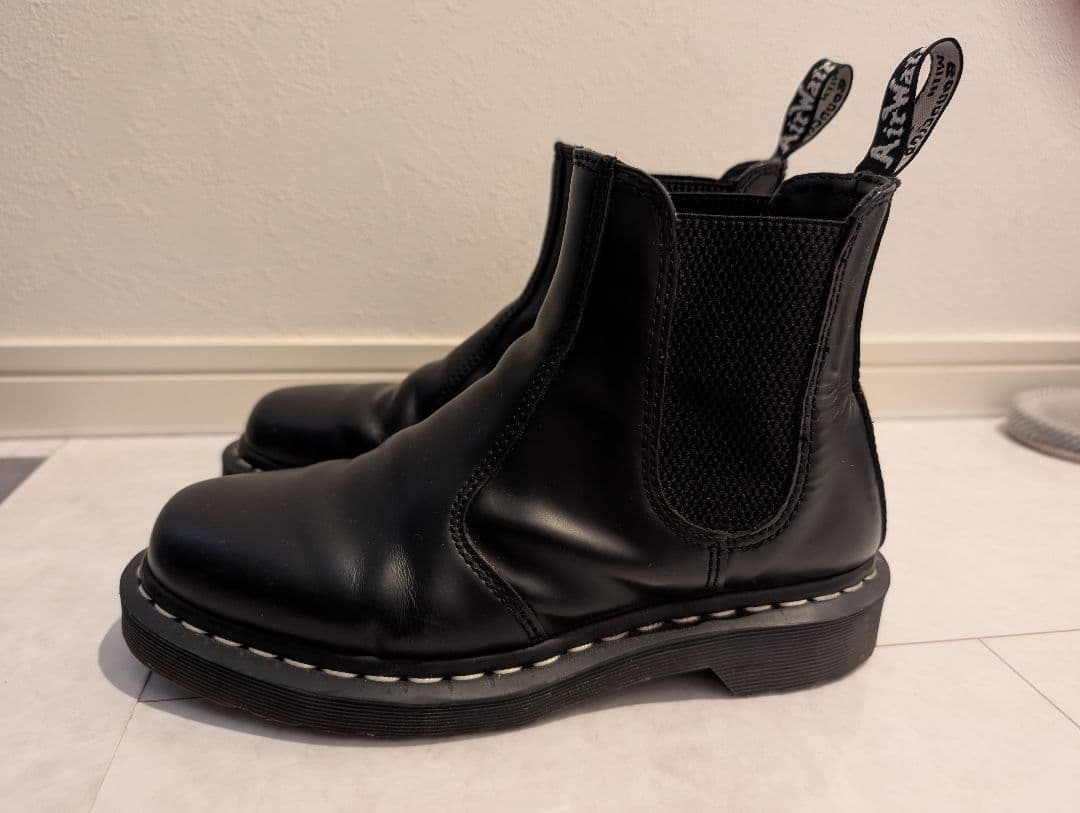 Dr. Martens ブラック サイドゴアブーツ