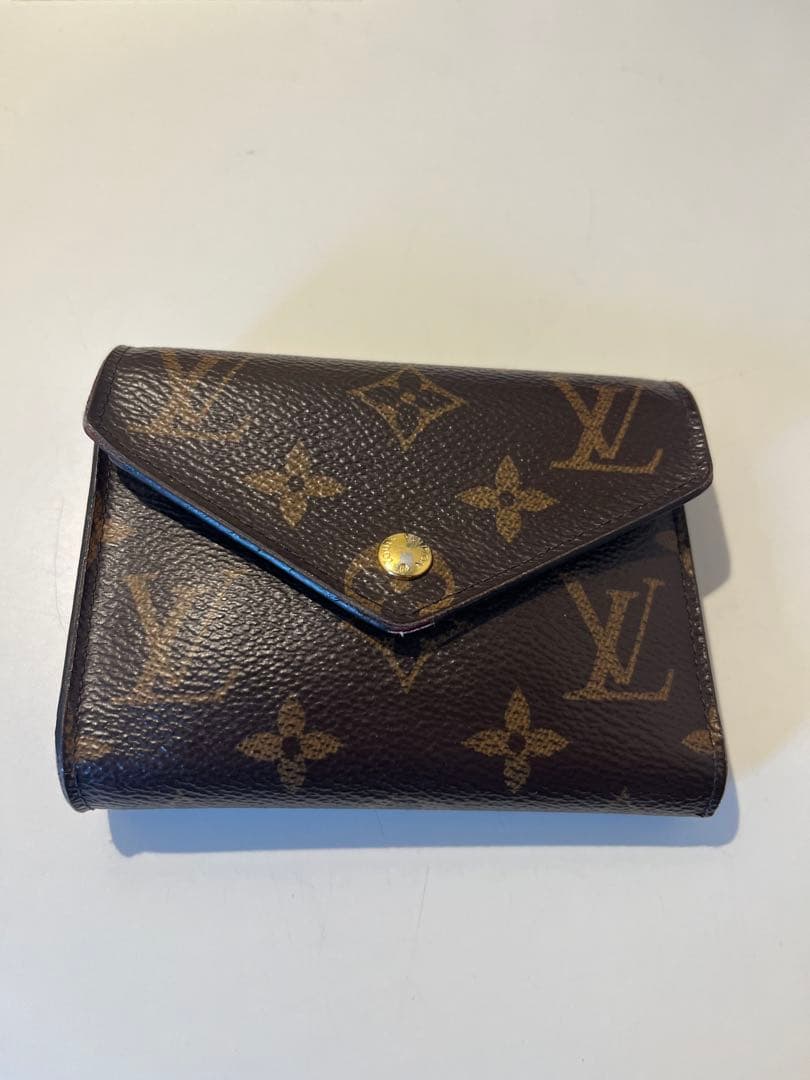 ルイヴィトン M41938 ポルトフォイユ ヴィクトリーヌ 三折財布 モノグラム