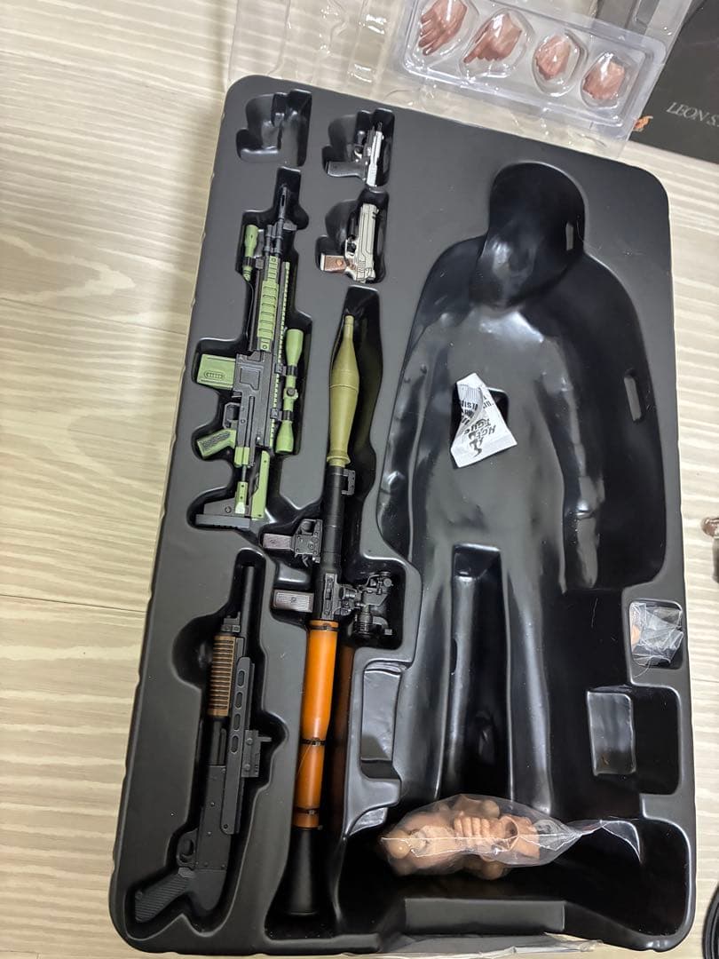 バイオハザード6 レオン HOTTOYS ヴェンデッタ仕様　ジャンク品
