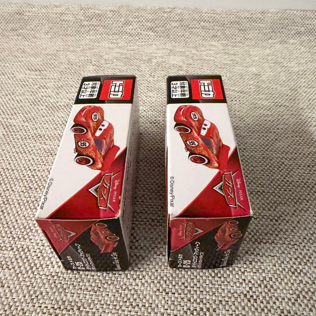 トミカ　カーズ　C-25 ライトニング・マックィーン　ホットロッドタイプ　2台