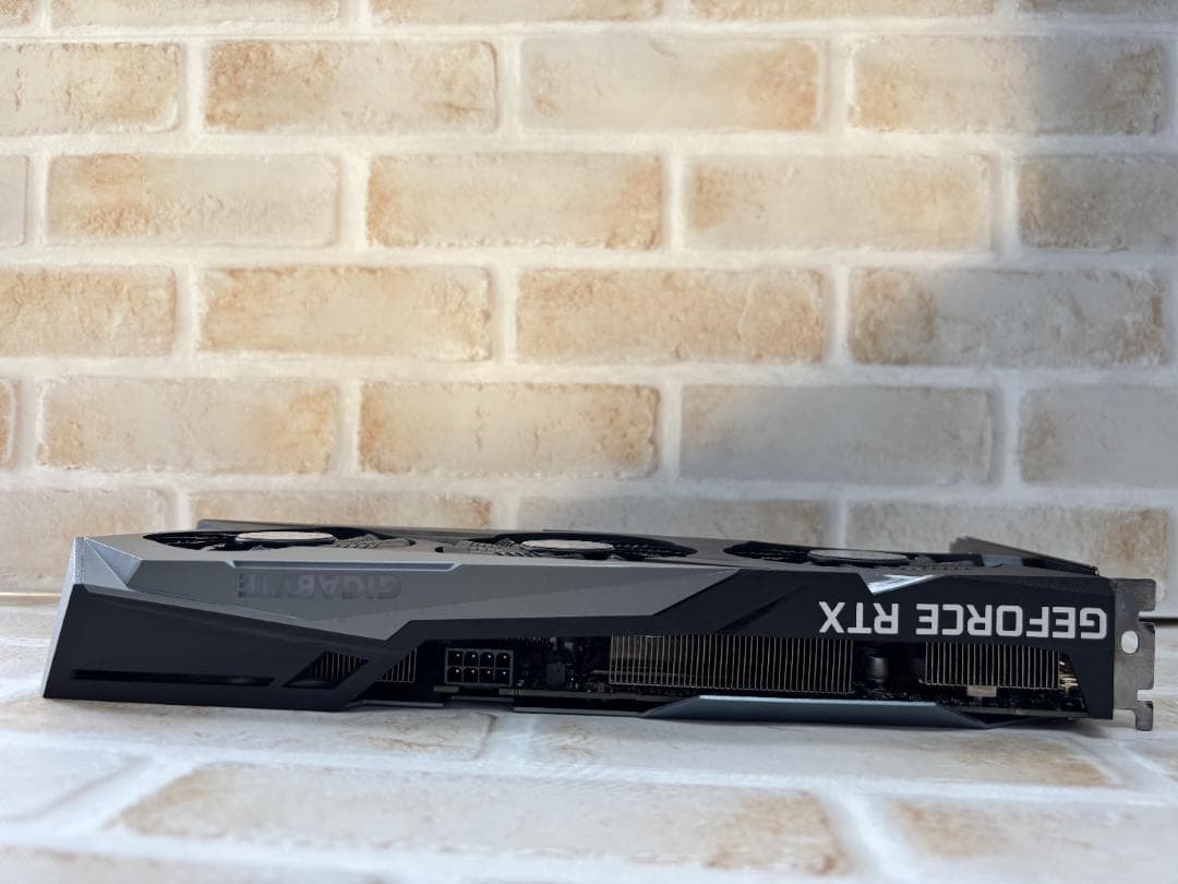 【美品】GIGABYTE GeForce RTX 3060 GAMING OC