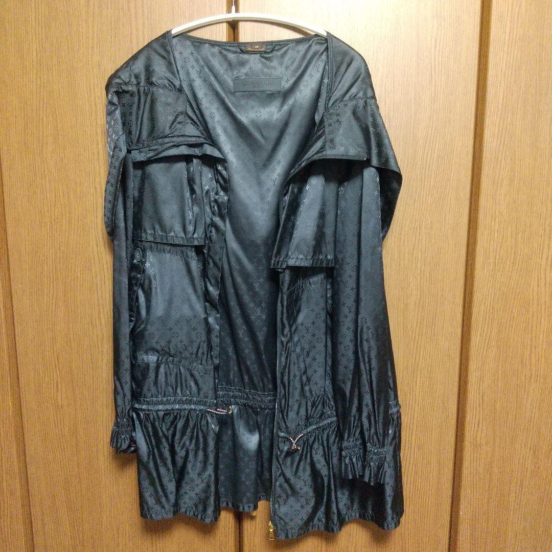 激安価格です！極美品 Louis Vuittonきらめく総モノグラムコート黒軽量