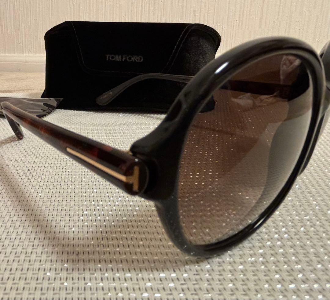 TOM FORD 茶色サングラス ケース付き
