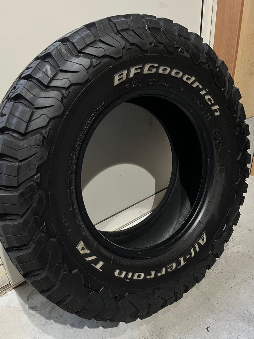 BFGoodrich All-Terrain T/A 275/70/17 22年
