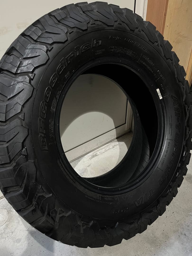 BFGoodrich All-Terrain T/A 275/70/17 22年