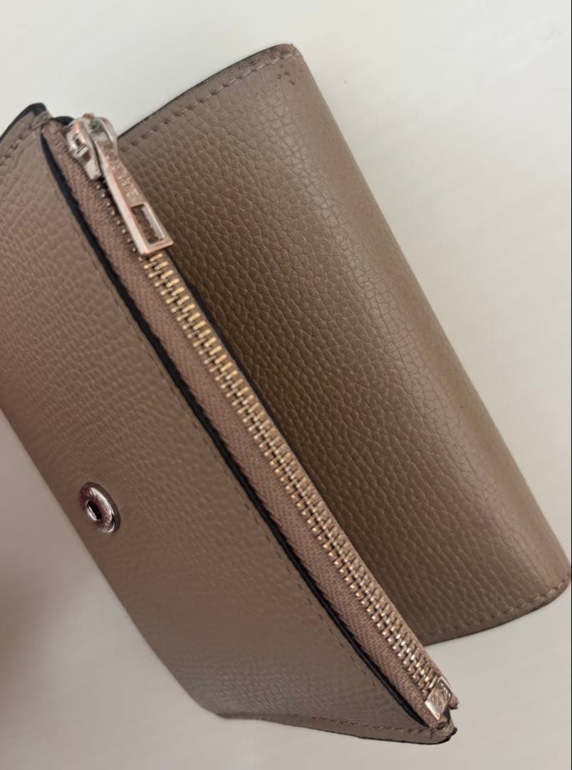 LOEWE レザー 三つ折り財布　サンド