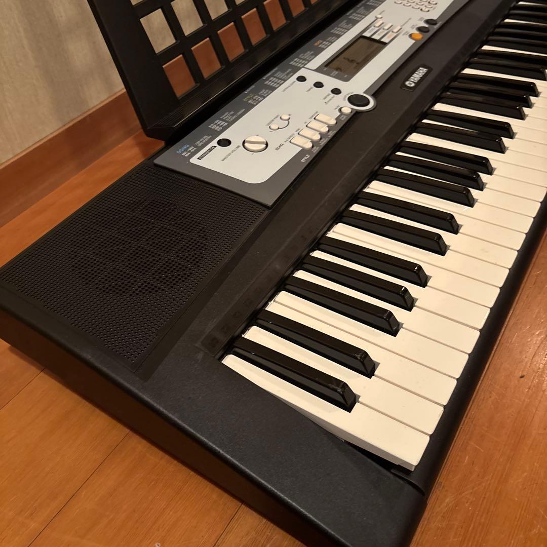 YAMAHA　PORTATONE　PSR-E213　電子キーボード