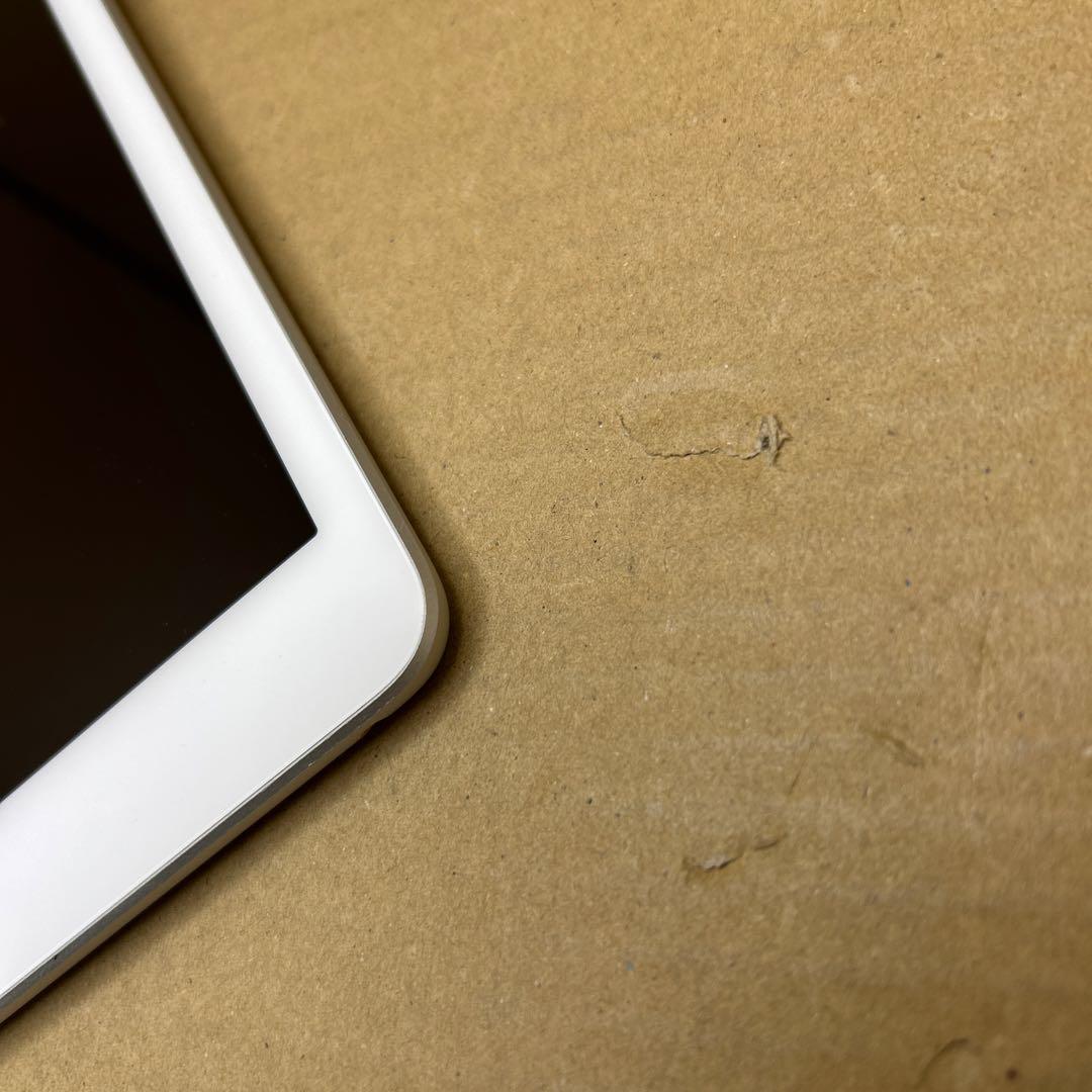 モ*サ様 Apple iPad (第７世代) Wi-Fi 32GB シルバー
