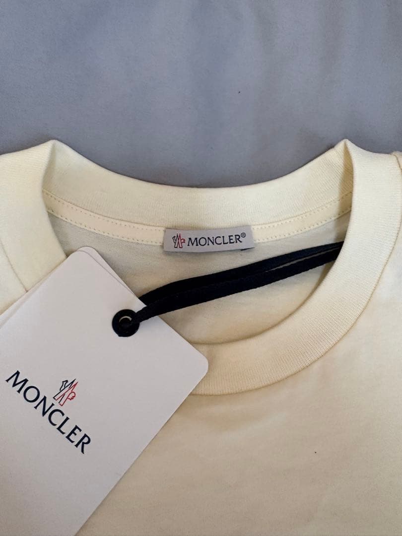【値下げしました】MONCLER Tシャツ 正規品