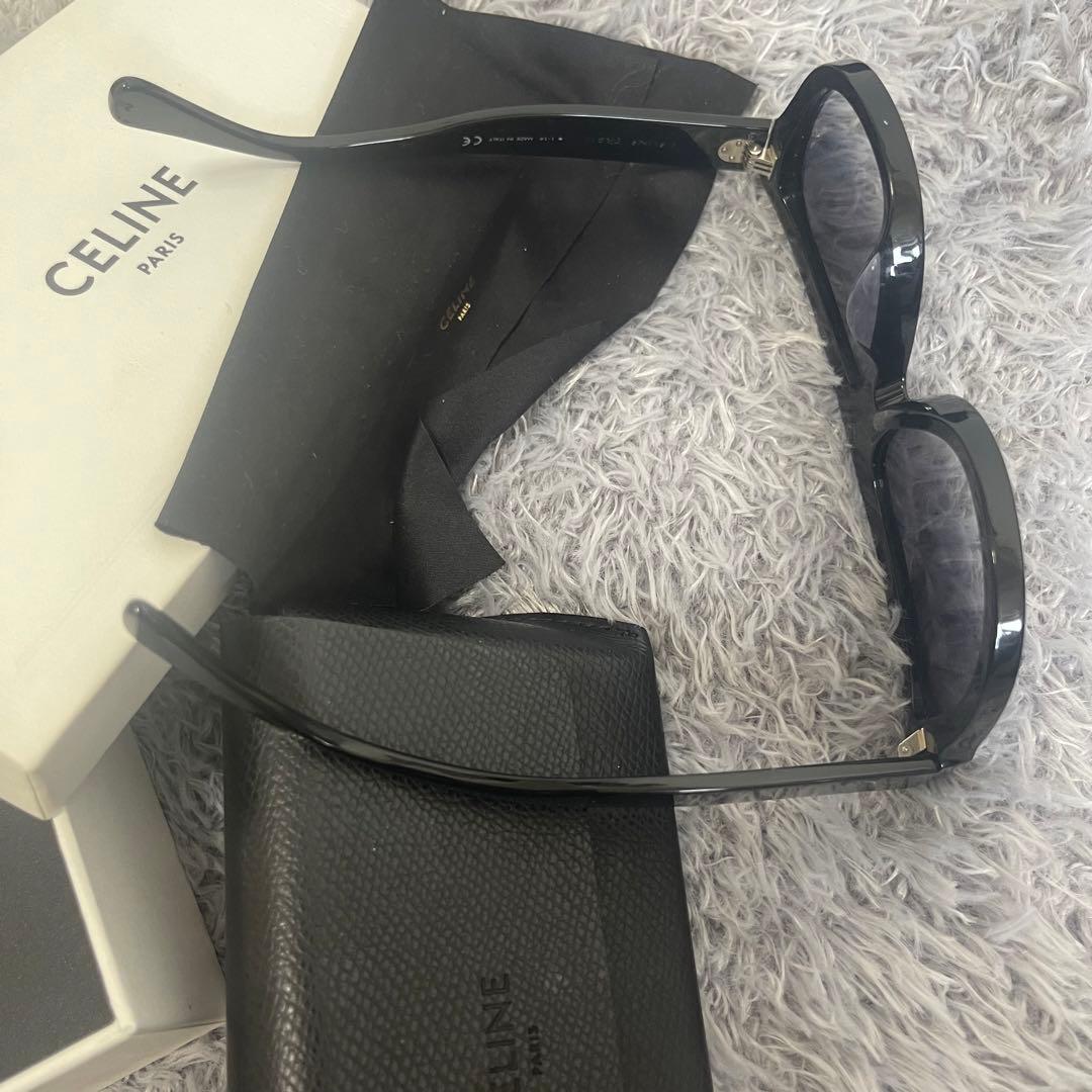 CELINE ブラック サングラス スタッズ付き
