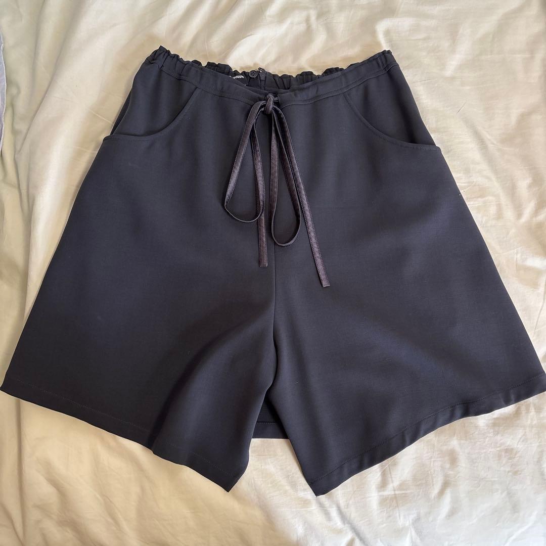 GIORGIO ARMANI virgin wool100% キュロット