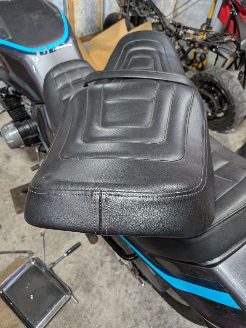 cbx400f パステルロード　アンコ抜きシート　純正シート　ゲルザブ