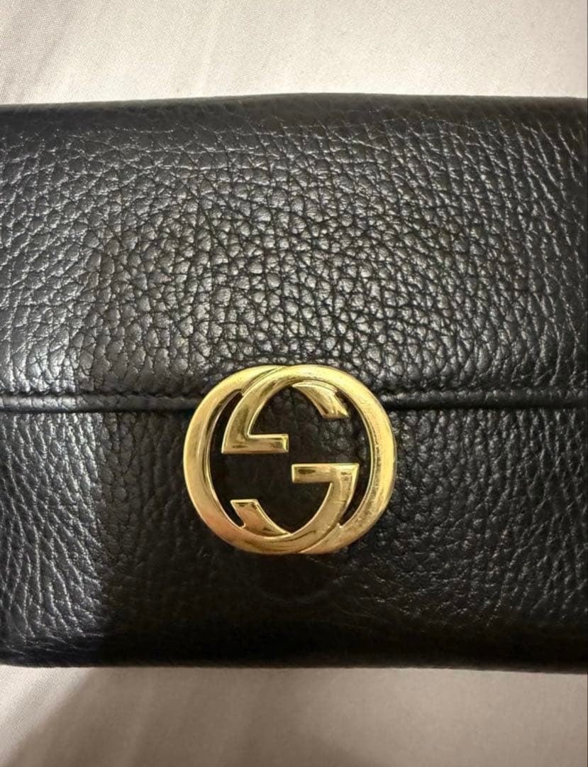 GUCCI ブラックレザー 二つ折り財布