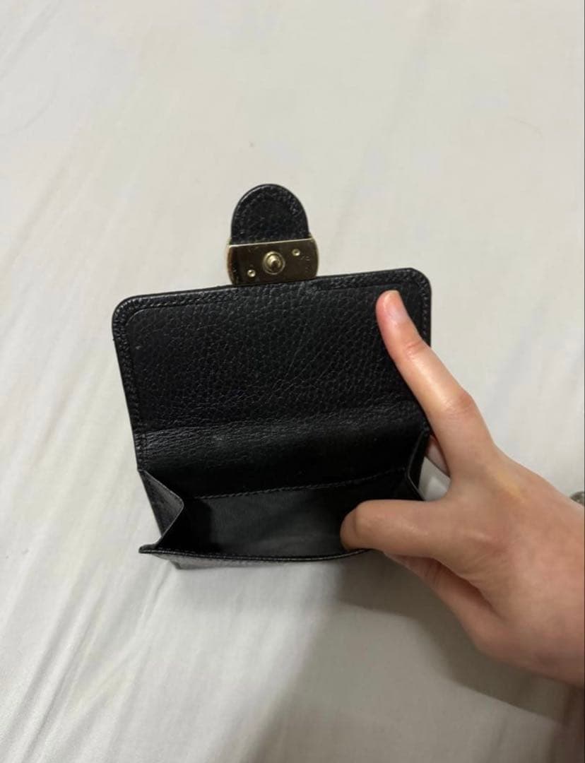 GUCCI ブラックレザー 二つ折り財布