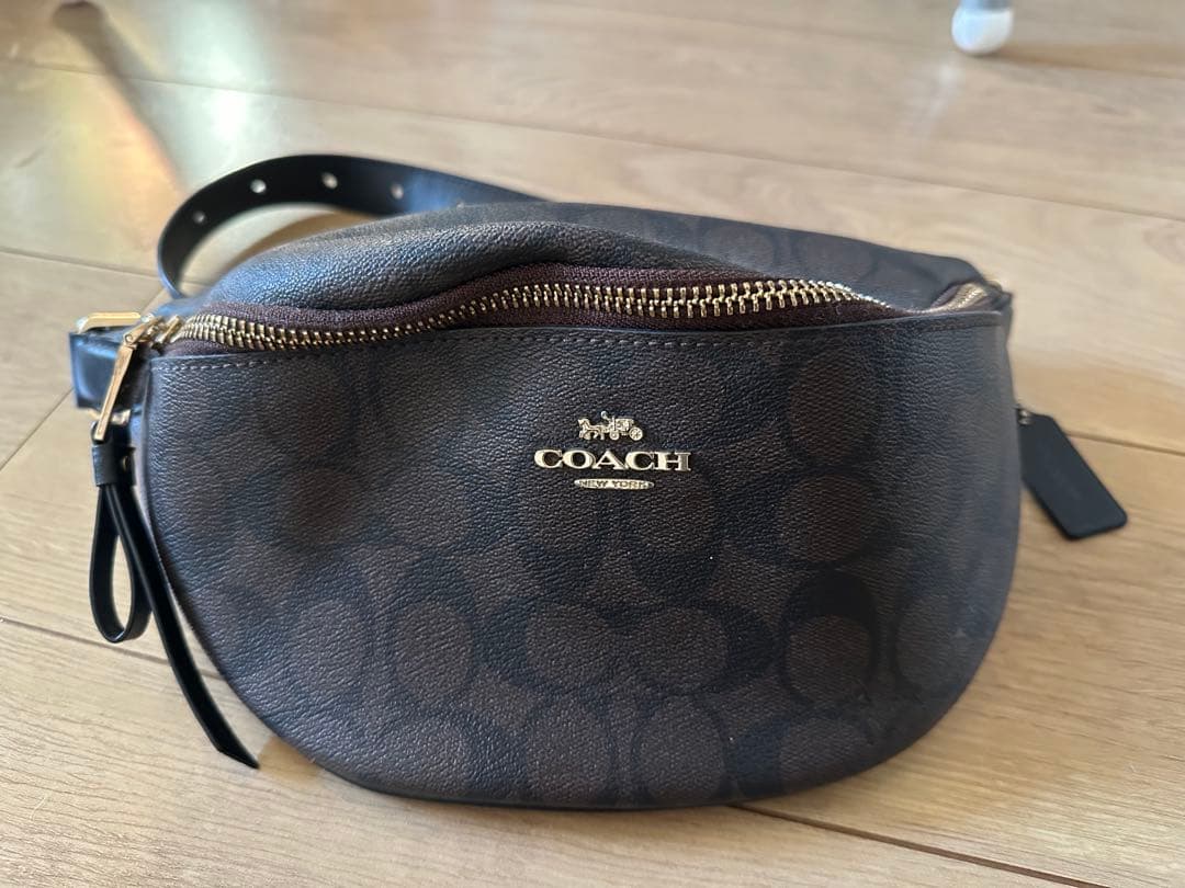 COACH ボディバッグ・ウエストポーチ ダークブラウン・ブラック