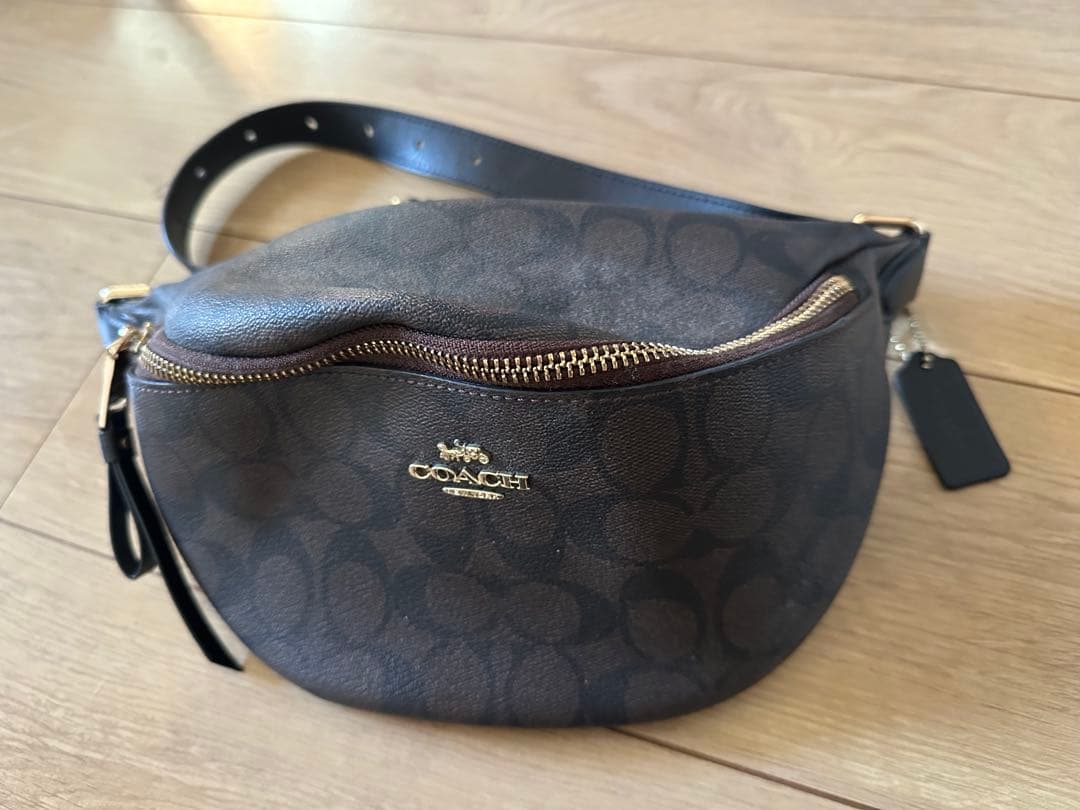 COACH ボディバッグ・ウエストポーチ ダークブラウン・ブラック