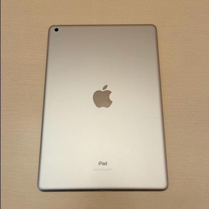 Apple iPad (第9世代) 64GB シルバー WiFiモデル 本体