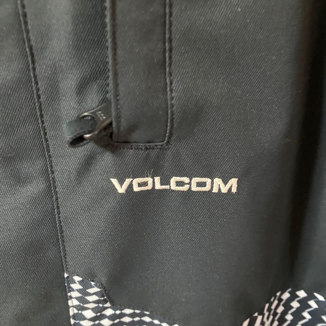 VOLCOM ボルコム　スノーボードウェア　アシンメトリー