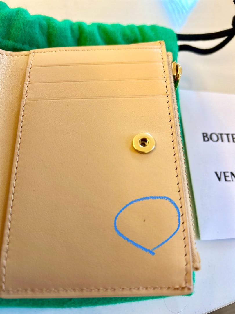 BOTTEGA VENETA ボッテガヴェネタ カセット ベージュ 二つ折り財布
