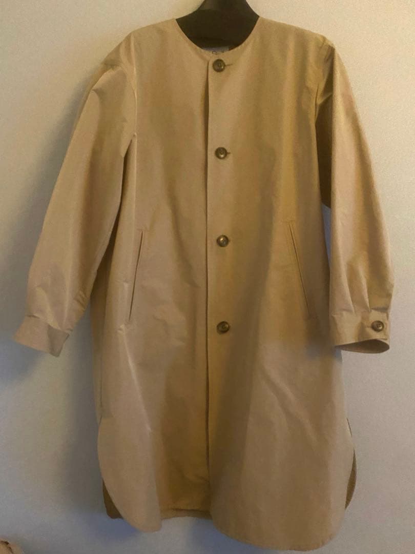 美品 LE GLAZIK ノーカラーコート　ポリエステルタフタ　ベージュ