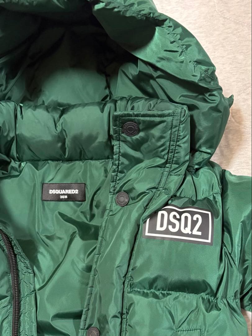 DSQUARED2 DSQ2 ディースクエアード　ダウンジャケット