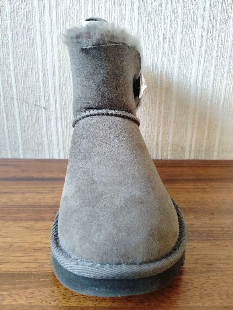 UGG　ブーツ　新品　アグ　BAILEY　BUTTON　BLING　23cm
